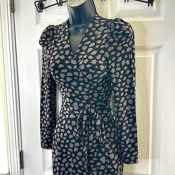 🔥 🔥 🔥 ALERT. POA! NWT WRAP AROUND 👗. It just don’t get NO BETTER. Maxi fit! - Picture 6 of 12